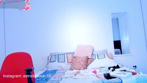 Snapshot of estrella_duran chatting on 17, 1, 2025 Estrellita online show from 17, 1, 2025