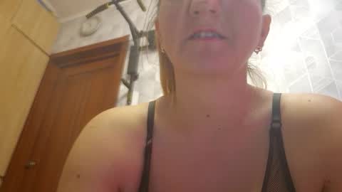 Snapshot of estrellawalters chatting on 30, 9, 2025 estrellawalters online show from 30, 9, 2025