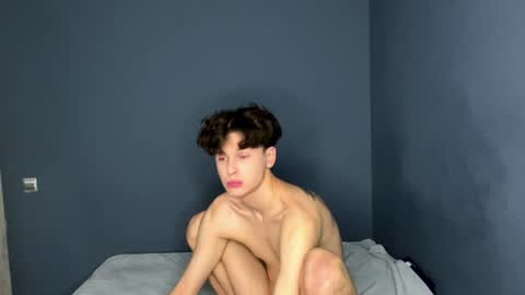 Snapshot of estremecerse chatting on 17, 12, 2024 Alex online show from 17, 12, 2024