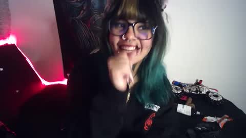 Snapshot of eta_carinae6 chatting on 4, 3, 2025 eta_carinae6 online show from 4, 3, 2025