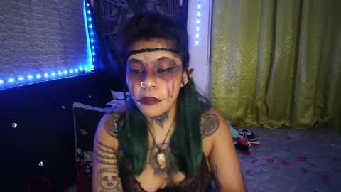 Snapshot of eta_carinae6 chatting on 28, 10, 2025 eta_carinae6 online show from 28, 10, 2025