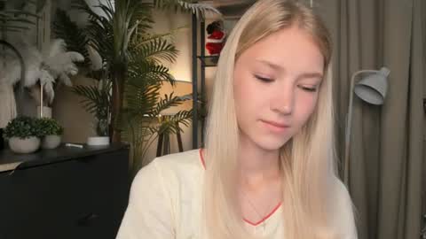 Snapshot of eternity_cuite chatting on 3, 7, 2026 Natalie online show from 3, 7, 2026