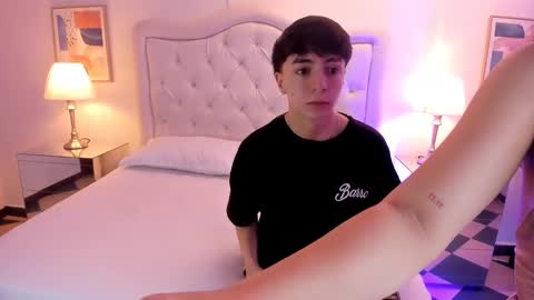 ethan and ava online show from 17, 1, 2025