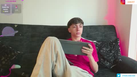 ethan and ava online show from 11, 3, 2026