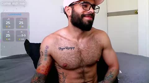 Snapshot of ethan_hunter87 chatting on 24, 10, 2025 Ethan online show from 24, 10, 2025