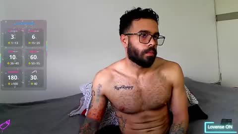 Snapshot of ethan_hunter87 chatting on 11, 11, 2025 Ethan online show from 11, 11, 2025