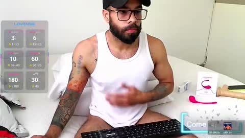 Snapshot of ethan_hunter87 chatting on 13, 1, 2026 Ethan online show from 13, 1, 2026