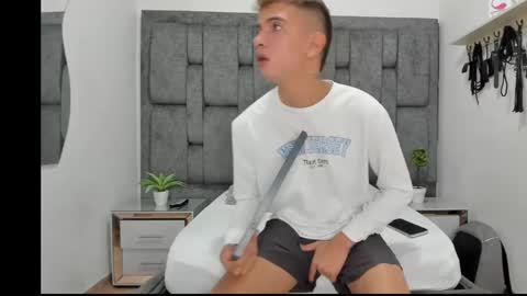 ethanhot_os online show from 1, 4, 2026