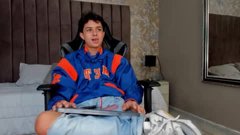 Snapshot of ethanlowell chatting on 22, 11, 2025 ethanlowell online show from 22, 11, 2025