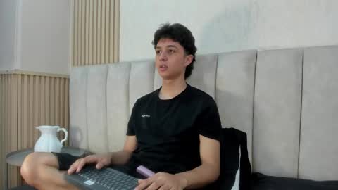 Snapshot of ethanlowell chatting on 26, 11, 2025 ethanlowell online show from 26, 11, 2025