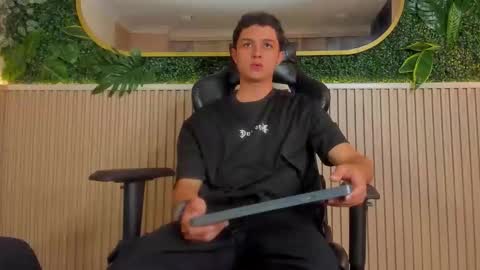 ethanlowell online show from 18, 1, 2026