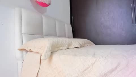  Ethan  online show from 28, 2, 2025