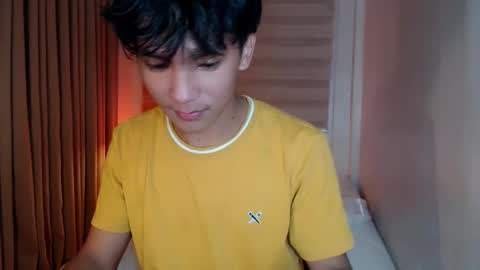 Snapshot of etherealboytoy4hire chatting on 27, 11, 2025 Rey online show from 27, 11, 2025