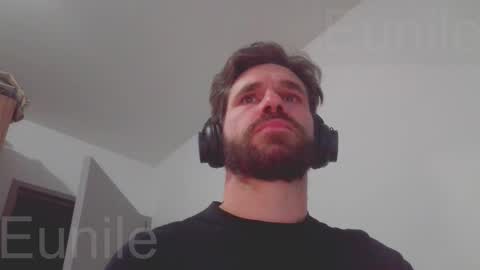 Snapshot of eunile chatting on 5, 10, 2025 eunile online show from 5, 10, 2025