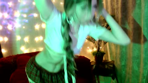 Liana online show from 4, 2, 2025