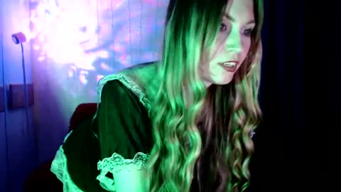 Liana online show from 4, 3, 2025