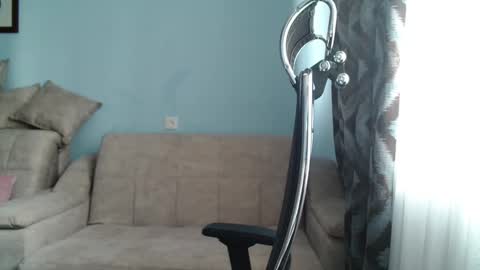 Snapshot of eva2323 chatting on 5, 2, 2025 eva2323 online show from 5, 2, 2025