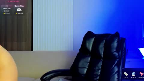 Snapshot of eva_conors_ chatting on 29, 11, 2025 Eva online show from 29, 11, 2025