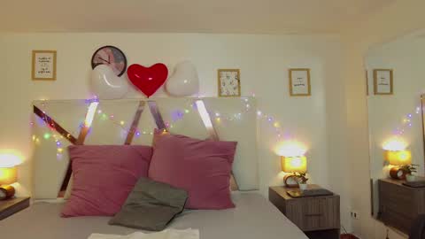 EVA DAEMON  online show from 18, 2, 2025