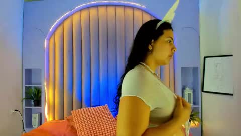 EVA DAEMON  online show from 25, 9, 2025