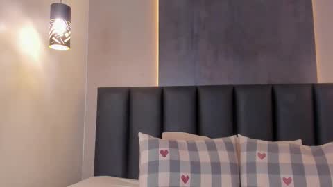 EVA DAEMON  online show from 8, 1, 2026