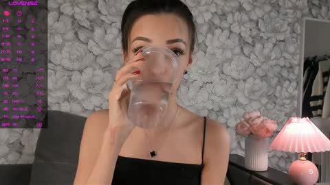 Snapshot of eva_doncray chatting on 22, 12, 2024 Eva online show from 22, 12, 2024