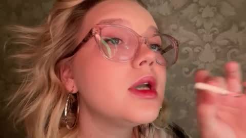 eva_kittenn online show from 16, 10, 2025