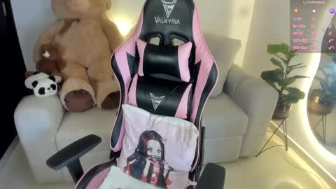 Eva   online show from 11, 3, 2025