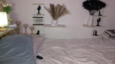 Queen Eva Mazikeen online show from 5, 10, 2025