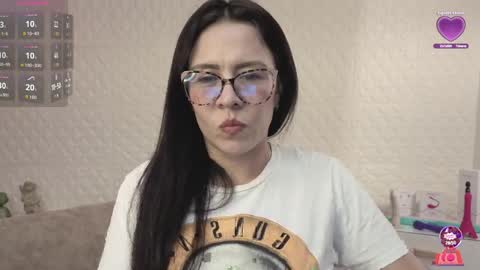 Eva  online show from 6, 4, 2026