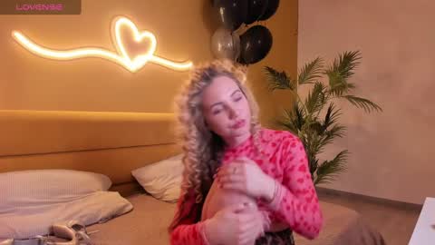 Eva 3 online show from 24, 1, 2025