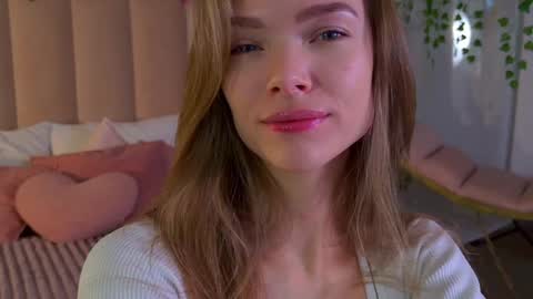 Snapshot of eva_natsumi chatting on 6, 12, 2024 Eva online show from 6, 12, 2024