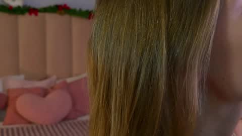 Snapshot of eva_natsumi chatting on 31, 12, 2024 Eva online show from 31, 12, 2024