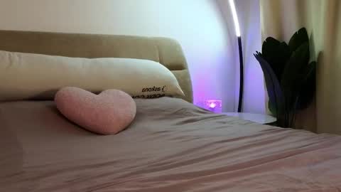 Snapshot of eva_natsumi chatting on 5, 3, 2025 Eva online show from 5, 3, 2025