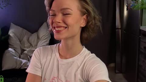 Snapshot of eva_natsumi chatting on 26, 10, 2025 Eva online show from 26, 10, 2025