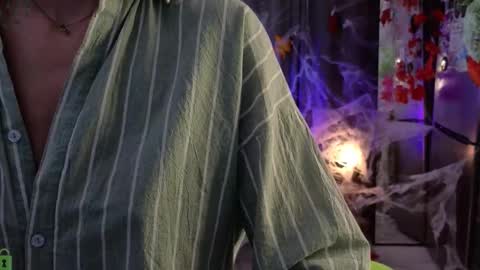 Snapshot of eva_natsumi chatting on 27, 10, 2025 Eva online show from 27, 10, 2025