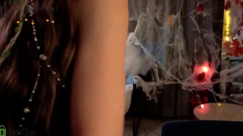 Snapshot of eva_natsumi chatting on 31, 10, 2025 Eva online show from 31, 10, 2025