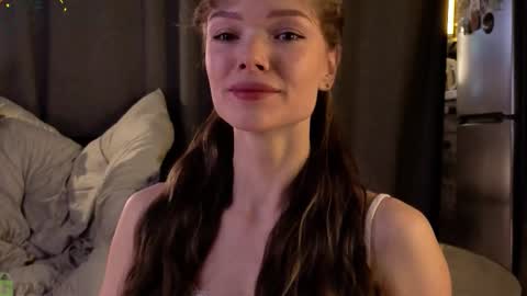 Snapshot of eva_natsumi chatting on 9, 11, 2025 Eva online show from 9, 11, 2025