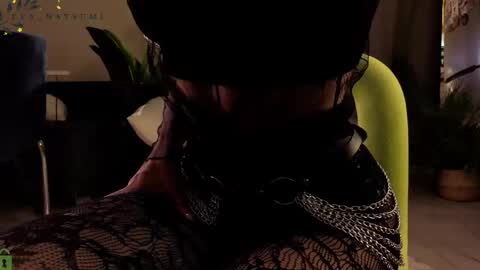 Snapshot of eva_natsumi chatting on 16, 11, 2025 Eva online show from 16, 11, 2025