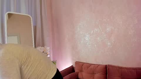 Snapshot of eva_romero chatting on 22, 4, 2026 Eva online show from 22, 4, 2026