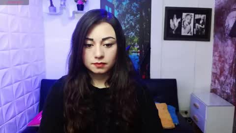 Snapshot of eva_rosell chatting on 5, 11, 2025 Eva online show from 5, 11, 2025