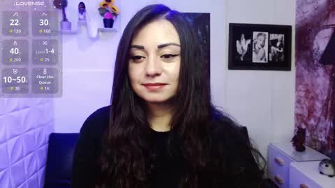 Snapshot of eva_rosell chatting on 8, 11, 2025 Eva online show from 8, 11, 2025