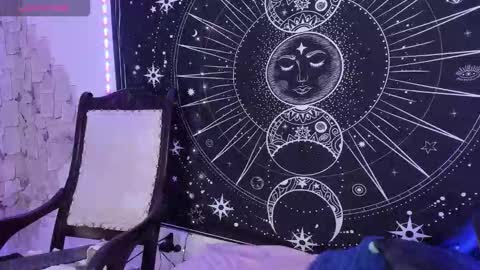 Snapshot of eva_sanderslee chatting on 8, 11, 2025 Eva online show from 8, 11, 2025