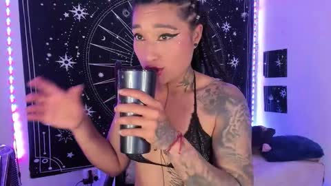 Snapshot of eva_sanderslee chatting on 15, 11, 2025 Eva online show from 15, 11, 2025