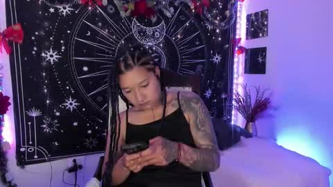 Snapshot of eva_sanderslee chatting on 5, 12, 2025 Eva online show from 5, 12, 2025