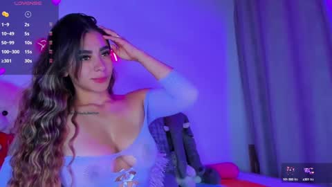 Eva Shinee online show from 17, 10, 2025