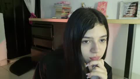 Snapshot of eva_sin18 chatting on 5, 6, 2026 Eva Sin online show from 5, 6, 2026