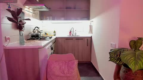 Fansly -  - use this referral link to support me  online show from 18, 4, 2026