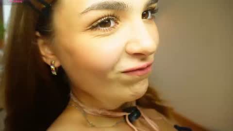 Snapshot of eva_zill_blossom chatting on 10, 7, 2026 Hello my name is Eva its my first day here online show from 10, 7, 2026