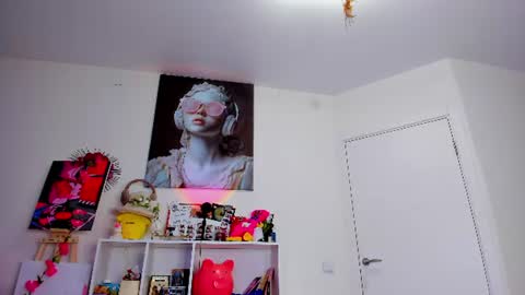 Snapshot of evaa_coy chatting on 19, 7, 2026 Eva online show from 19, 7, 2026